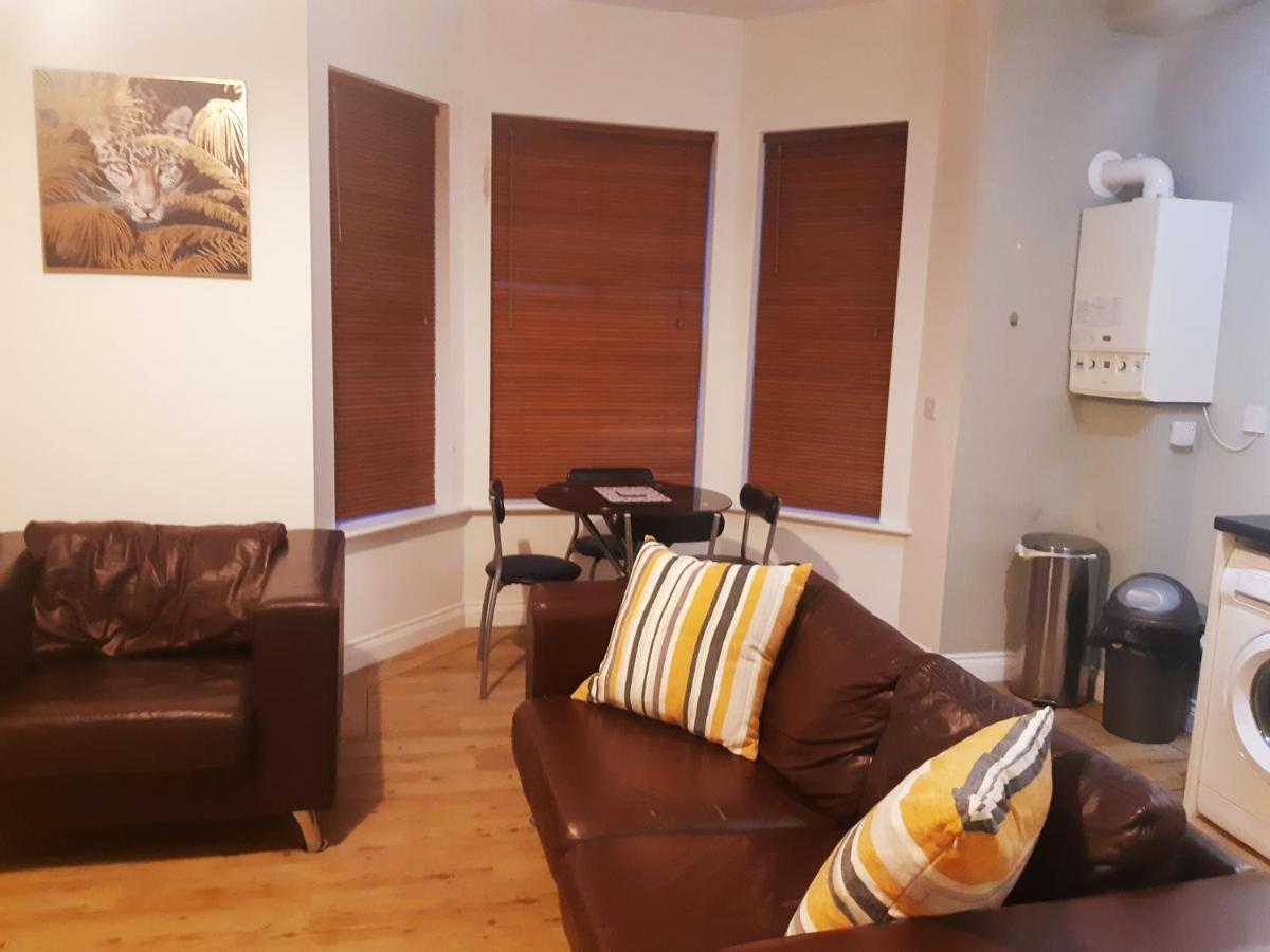 Yarmouth Apartments, Street Permit Parking, Close To Everything, Beach, Pier, Free Wifi Горад Грэйт Ярмут Стая снимка