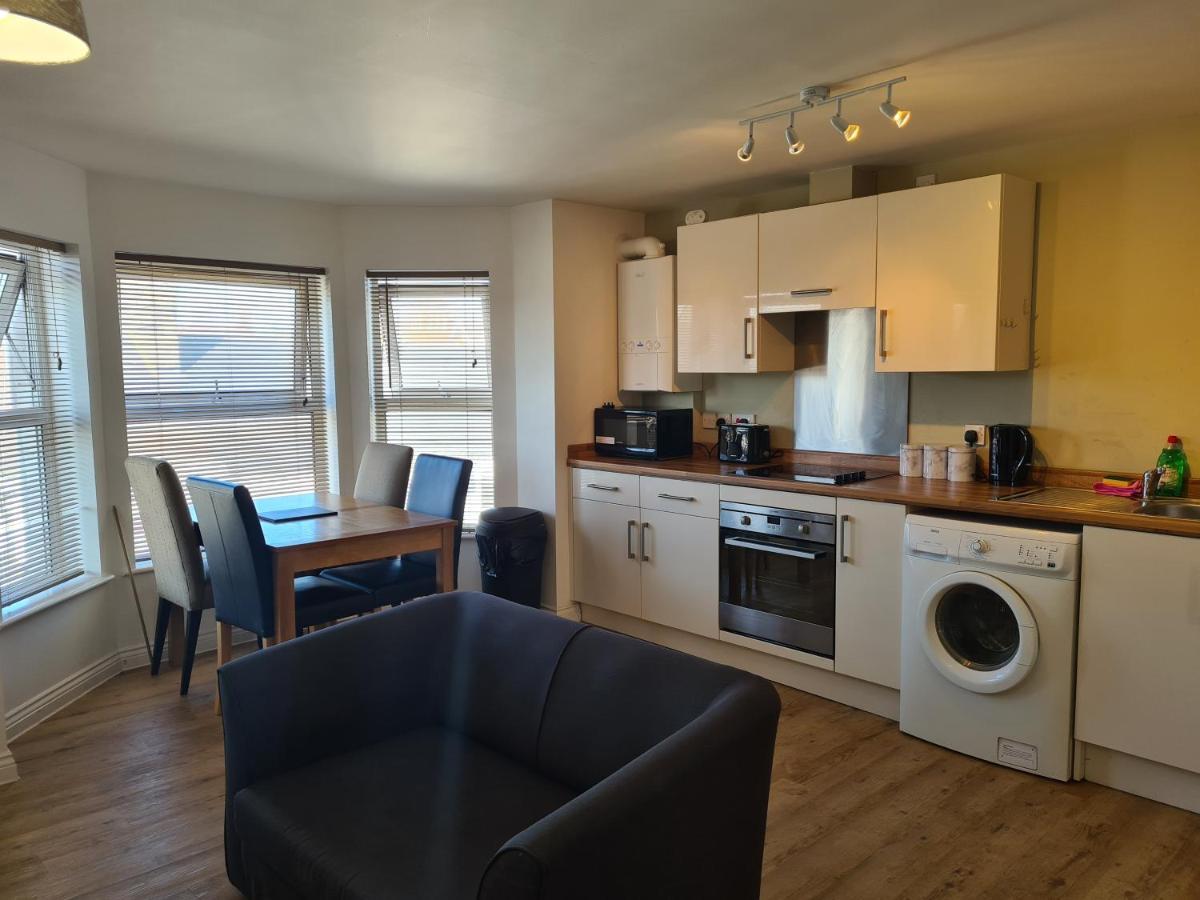 Yarmouth Apartments, Street Permit Parking, Close To Everything, Beach, Pier, Free Wifi Горад Грэйт Ярмут Екстериор снимка