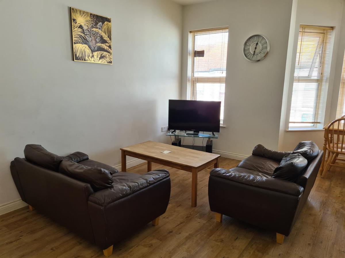 Yarmouth Apartments, Street Permit Parking, Close To Everything, Beach, Pier, Free Wifi Горад Грэйт Ярмут Екстериор снимка