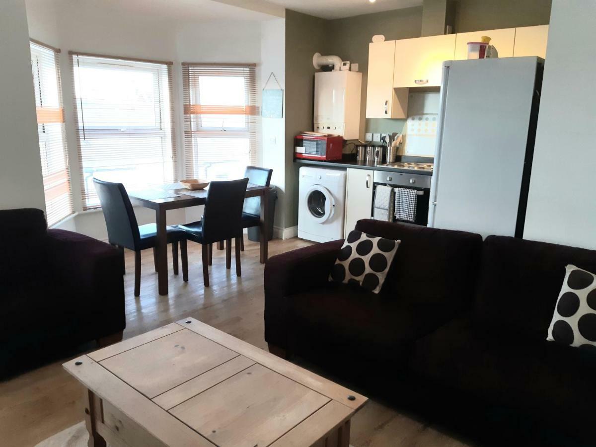 Yarmouth Apartments, Street Permit Parking, Close To Everything, Beach, Pier, Free Wifi Горад Грэйт Ярмут Екстериор снимка